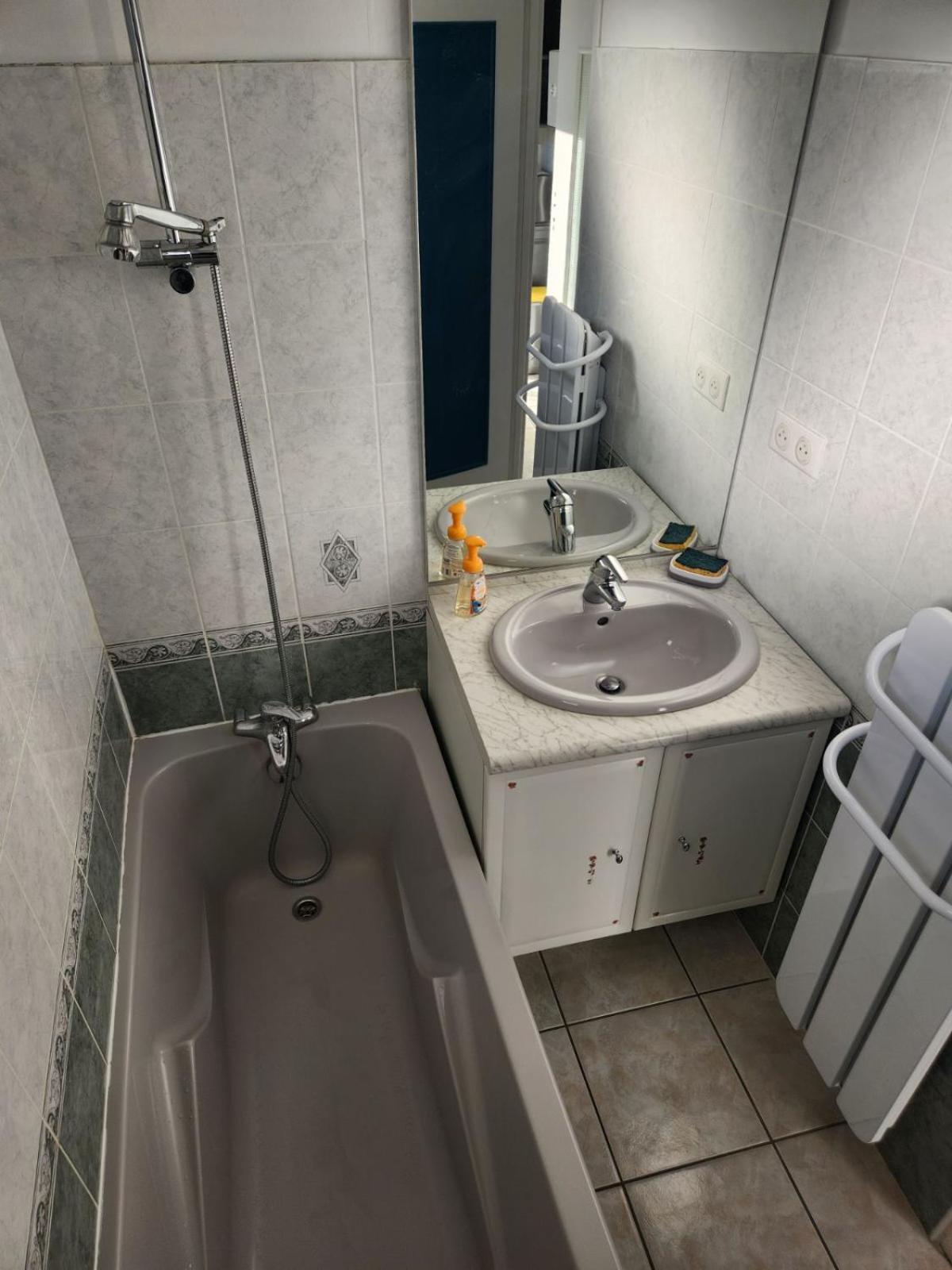 Logement Cosy Au Coeur D'Oradour Exterior foto